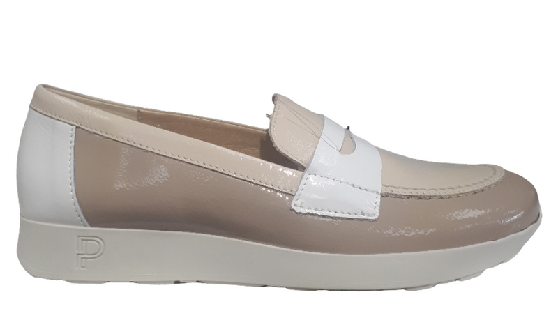 Pitillos Ladies Slip On Low Wedge Shoe 10420